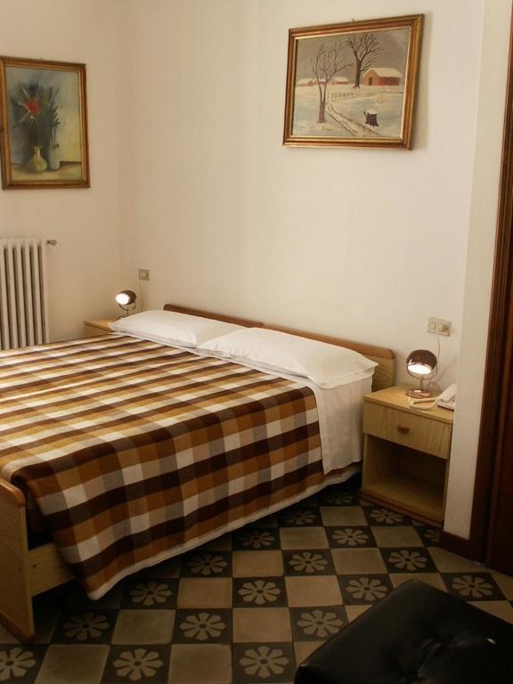 Albergo Corona ซัลโซมัจโจเรแตร์เม ห้อง รูปภาพ
