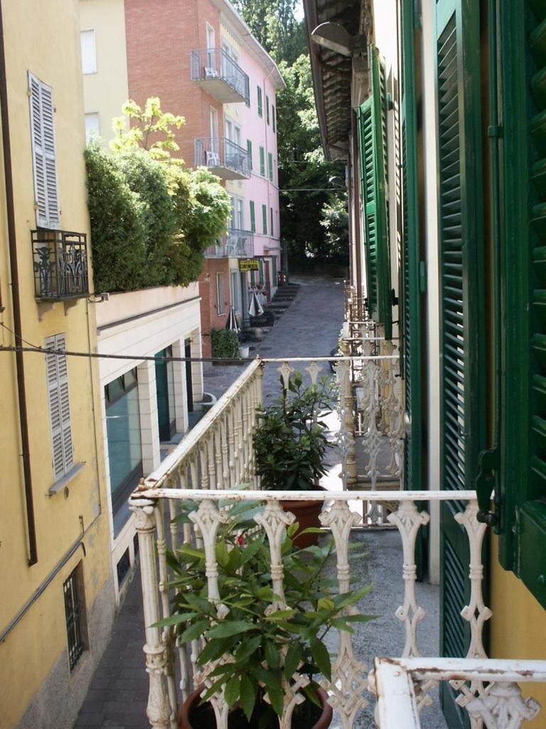 Albergo Corona ซัลโซมัจโจเรแตร์เม ภายนอก รูปภาพ