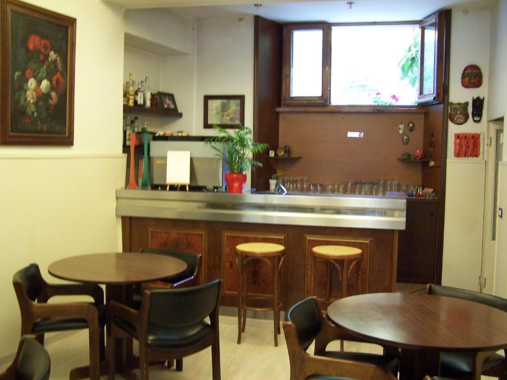Albergo Corona ซัลโซมัจโจเรแตร์เม ภายนอก รูปภาพ