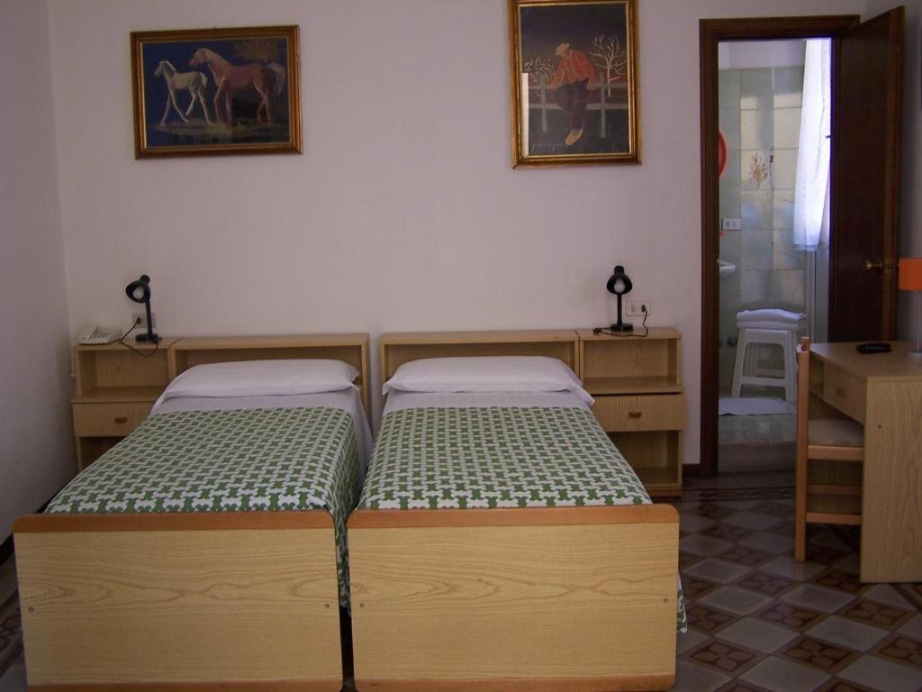 Albergo Corona ซัลโซมัจโจเรแตร์เม ห้อง รูปภาพ