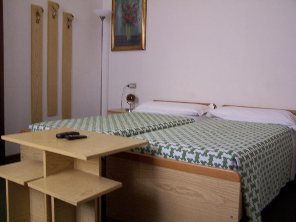 Albergo Corona ซัลโซมัจโจเรแตร์เม ห้อง รูปภาพ